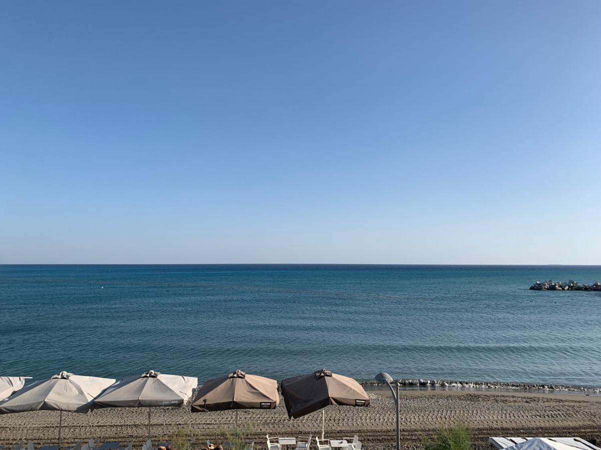 Central Urban Luxury Sea View Apt Since 2009 Ierápetra Buitenkant foto